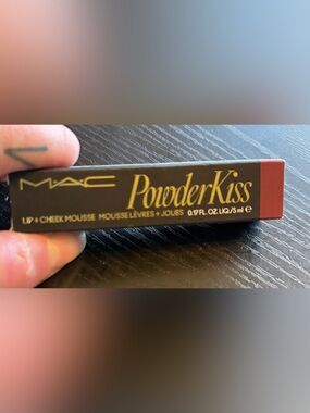 MAC Cosmetics PowderKiss! New!!